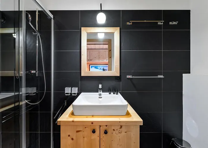 18 Iles Luxury With Sauna La Tzoumaz Horská chata *