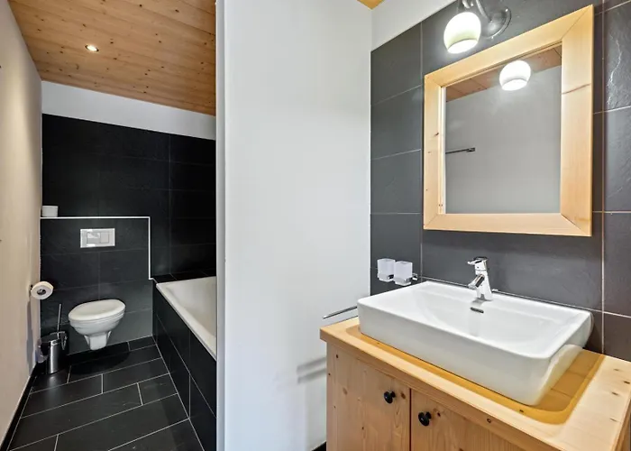 18 Iles Luxury With Sauna La Tzoumaz شاليه Riddes