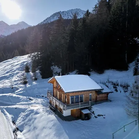 Alpesi faház 18 Iles Luxury With Sauna La Tzoumaz