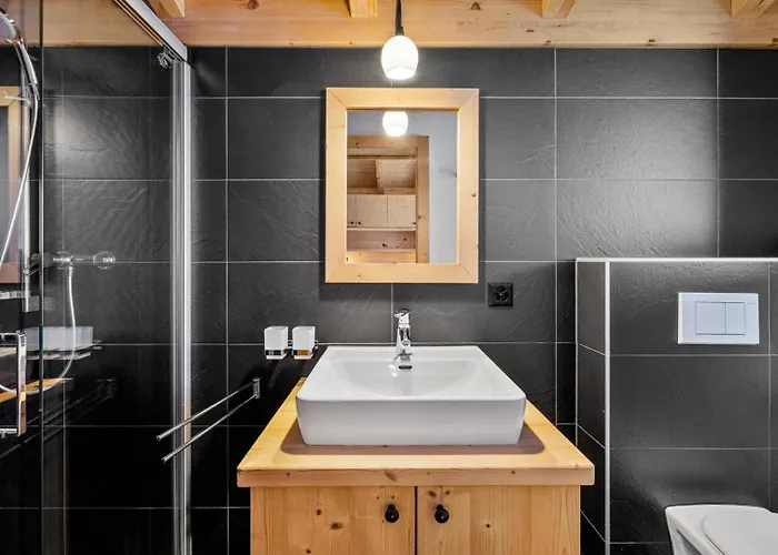 18 Iles Luxury With Sauna La Tzoumaz Chalet *